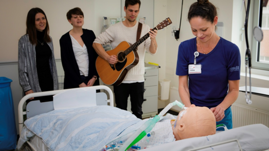 Levende musik på Intensiv, AUH